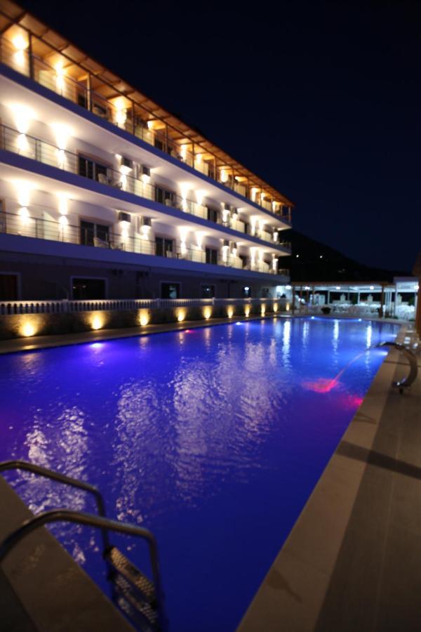 Hotel Riviera Borsh Exterior photo