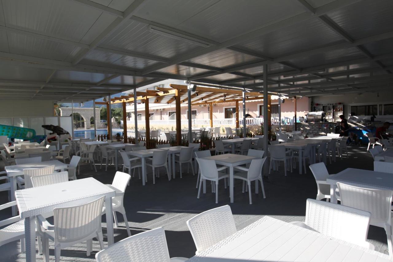Hotel Riviera Borsh Exterior photo